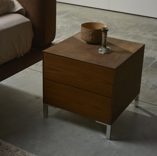 Table de chevet contemporaine - TUSCAN - Falegnami - en chêne / en frêne / avec piètement en métal