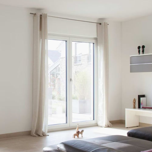 Profilé pour fenêtre en PVC - TITANIUM - Rehau - acoustique / à isolation thermique / recyclable