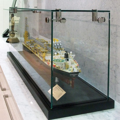 Vitrine contemporaine - WMG3 - Shopkit - sur plan / en verre / professionnelle