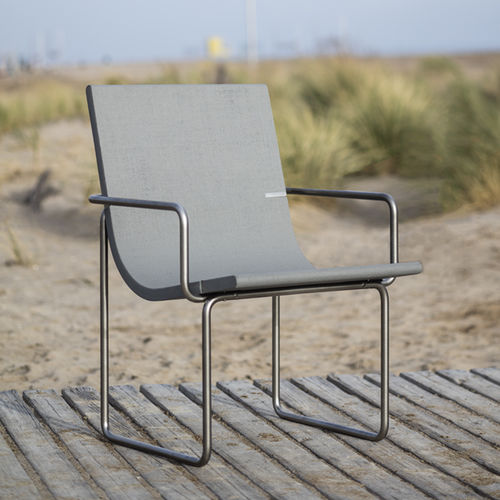 Fauteuil urbain contemporain - NANTES - Escofet - en béton / en béton bfuhp Ductal® / 100% recyclable