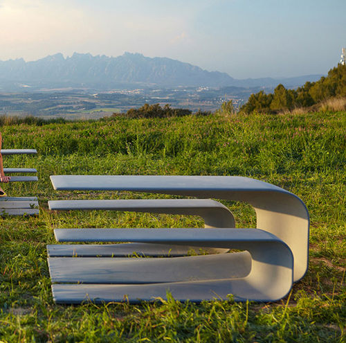 Ensemble table et bancs contemporain - GRASSHOPPER - Escofet - en béton / de jardin / d'extérieur