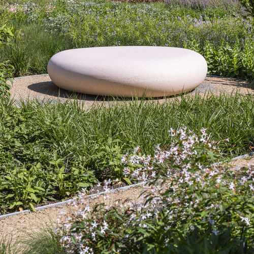 Banc public contemporain - PETRA series  - Escofet - en béton / sans dossier / sans accoudoirs