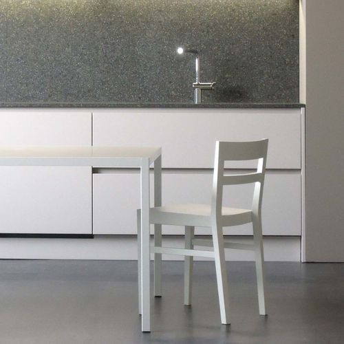 Chaise contemporaine - SVEVA - Bedont - d'intérieur / en cuir / en chêne