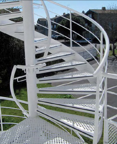 Escalier en colimaçon - LISSES - GANTOIS Industries - à marches en métal / structure en acier / technique