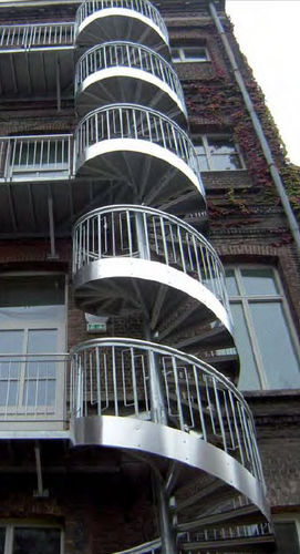 Escalier en colimaçon - BARREAUDÉS - GANTOIS Industries - à marches en métal / structure en métal / pour bâtiment tertiaire