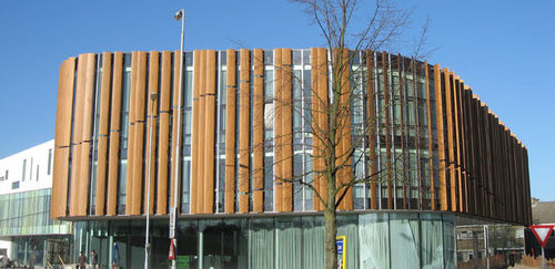 Brise-soleil en bois - DE GROOT - HESS TIMBER - pour façade