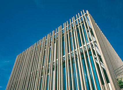 Façade ventilée en bois - VINYARD AM STEIN - HESS TIMBER