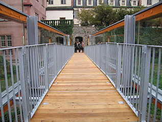 Pont en bois - DARMSTADT - HESS TIMBER - en bois lamellé-collé / piétonnièr