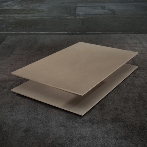 Table basse contemporaine - DOPPIO - TRISS - en béton / rectangulaire / résidentielle