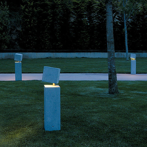 Borne d'éclairage de jardin - Break - VIBIA LIGHTING - urbaine / contemporaine / en acier