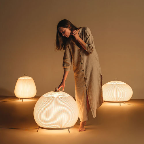 Lampe sur pied - Knit - VIBIA LIGHTING - en acier / en tissu / contemporaine