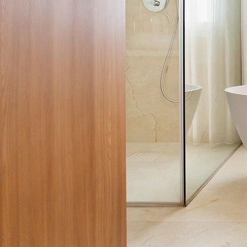 Panneau décoratif d'ameublement - INNOVUS ESSENCE MFC HYDRO X - SONAE ARAUCO - mural / pour salle de bain / pour cuisine