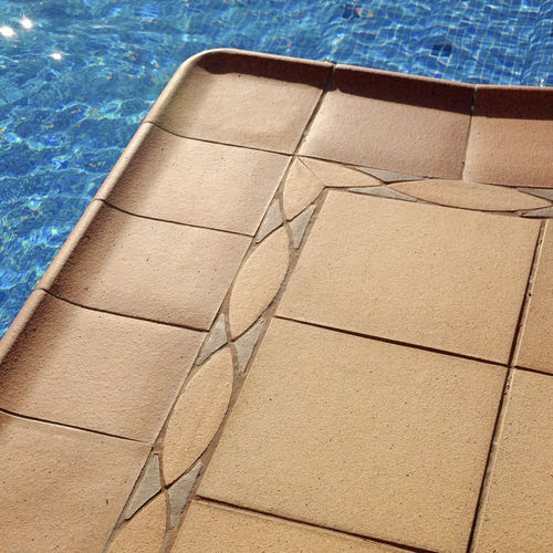 Margelle de piscine en céramique - MEDITERR&Aacute;NEO NATURAL - TERRAKLINKER - GRES DE BREDA - antidérapante