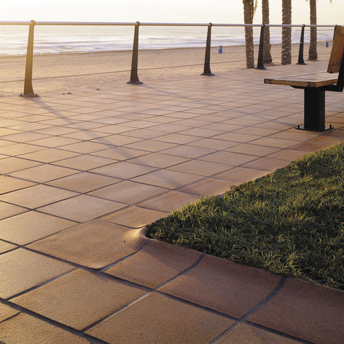 Carrelage grès - NATURAL - TERRAKLINKER - GRES DE BREDA - d'extérieur / de jardin / pour plage de piscine