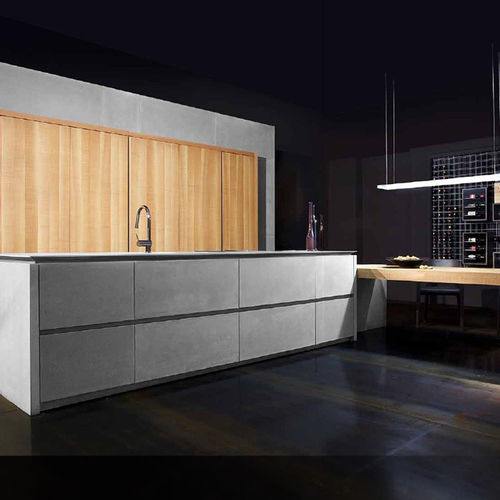 Cuisine contemporaine - WIND FRENCH GRAY - TONCELLI - en noyer / en ciment / avec îlot