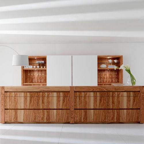 Cuisine contemporaine - ESSENTIAL  - TONCELLI - en bois / avec îlot / avec poignée intégrée