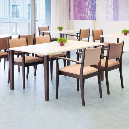 Table de réunion contemporaine - Pinta  - Kusch & Co - en placage de bois / avec piètement en chêne / avec piètement en bois teinté