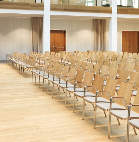 Chaise visiteur contemporaine - Duo - Kusch & Co - d'intérieur / en tissu / en hêtre
