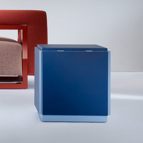 Table d'appoint contemporaine - K10N - Tecta - en bois / avec piètement en bois / cube