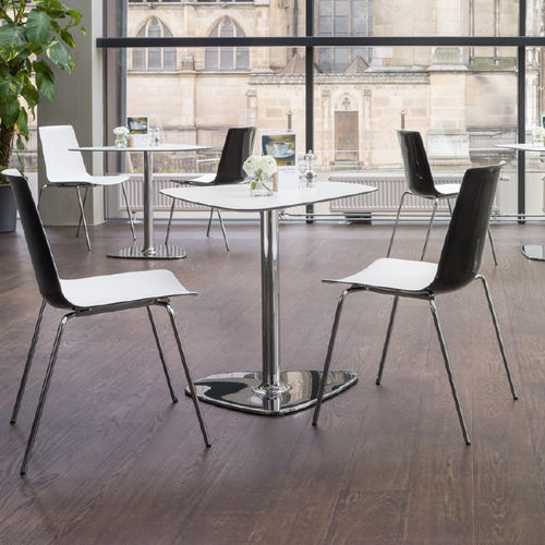 Chaise visiteur contemporaine - NOOI - Wiesner Hager - d'intérieur / en métal / en bois