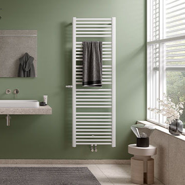 Sèche-serviettes à eau chaude - BASIC® PLUS - KERMI - électrique / contemporain / en métal