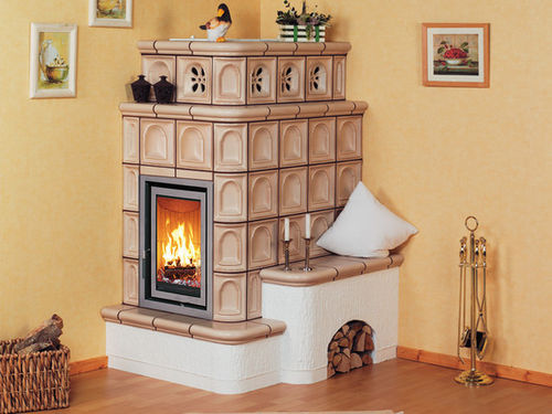 Poêle à bois - 5/82.1 - Hark GmbH & Co. KG - d'angle / traditionnel / en faïence