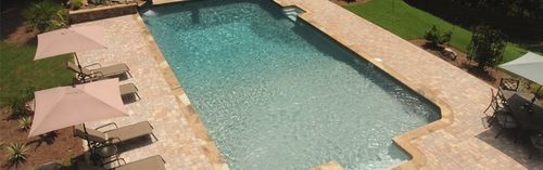Margelle de piscine en pierre - Aquarama Aquatech