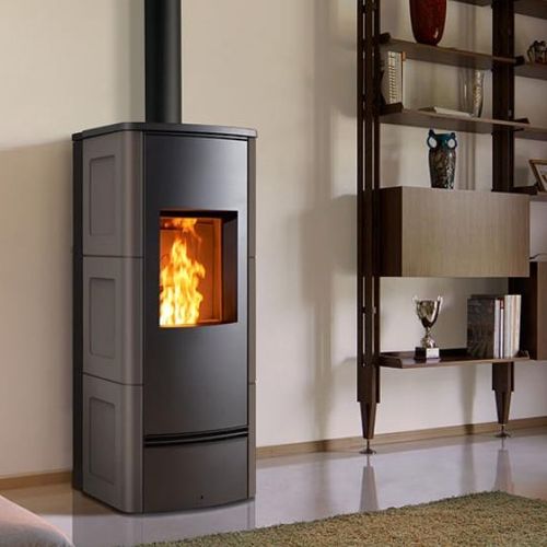 Poêle à granulés - P 930 C - Piazzetta - 0 - 5 kW / 11 kW / sur pieds