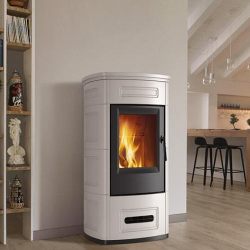 Poêle à bois - E928 R - Piazzetta - 5 kW - 10 kW / 11 kW / à poser