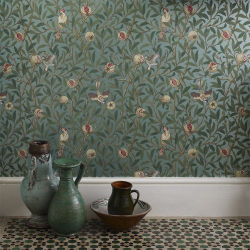 Papier peint classique - BIRD & POMEGRANATE  - MORRIS & Co. - à motif floral / à motif animalier / aspect tissu