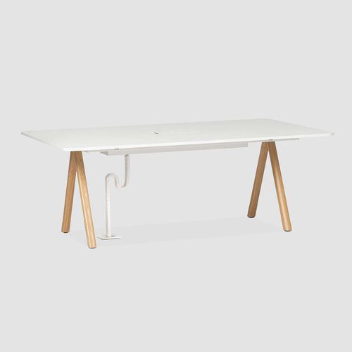 Table de réunion contemporaine - DELTA PURE MEETING - Bene GmbH - en acier / en bois / avec piètement en chêne