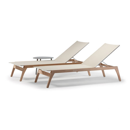Bain de soleil contemporain - TULUM - DRIGANI SRL - en Textilene® / en teck / dossier ajustable