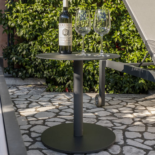 Table basse contemporaine - DAIQUIRI - DRIGANI SRL - en tôle / avec piètement en métal / ronde