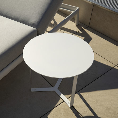 Table basse contemporaine - CUBA LIBRE - DRIGANI SRL - en tôle / avec piètement en métal / ronde
