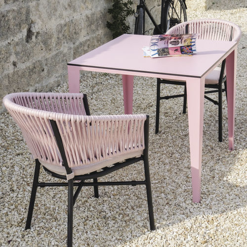 Table contemporaine - PALOMA  - DRIGANI SRL - en HPL / avec piètement en HPL / carrée