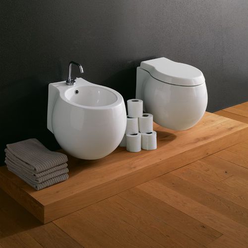 Bidet suspendu - PLANET - Scarabeo Ceramiche - en céramique