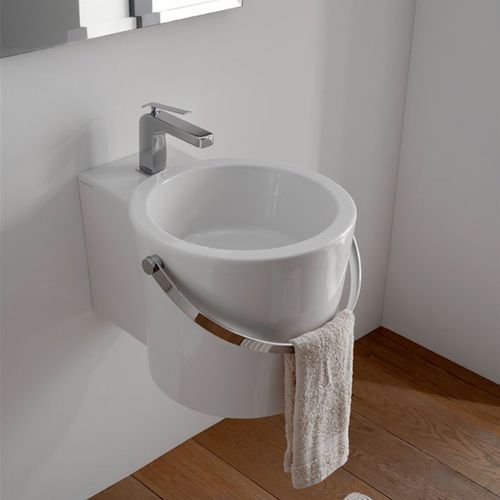 Vasque suspendue - BUCKET - Scarabeo Ceramiche - à poser / en céramique / avec porte-serviettes intégré