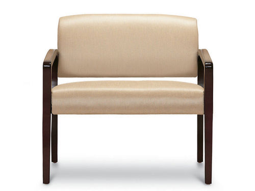 Fauteuil médical en tissu - AMICO. - Carolina Business Furniture - en bois / bariatrique