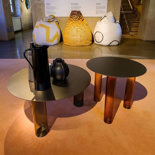 Table basse contemporaine - ECHINO - Zanotta - en tôle d'acier / avec piètement en verre / ronde