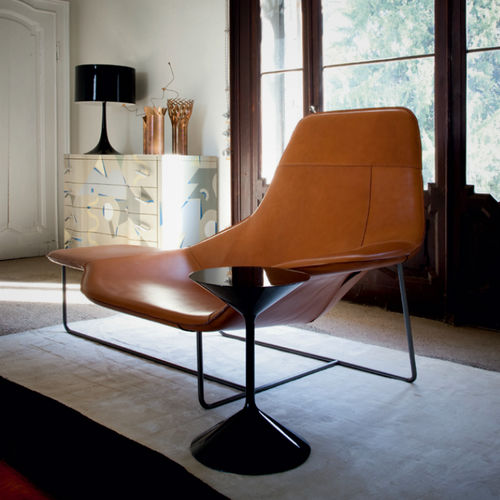 Table basse contemporaine - TEMPO - Zanotta - en polyuréthane / avec piètement en acier laqué / ronde