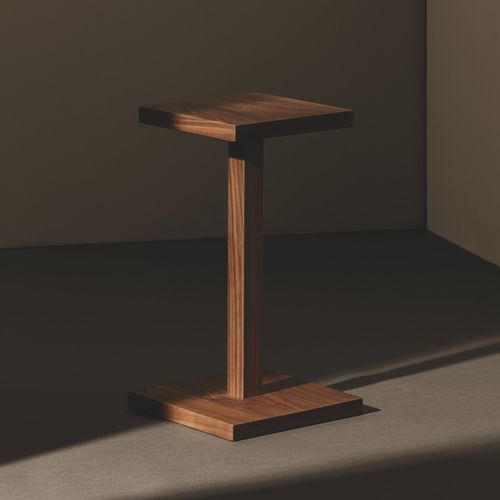 Table de chevet contemporaine - PEANA MOLINA - Santa & Cole - en noyer / bois / avec piètement en bois
