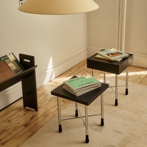 Table d'appoint contemporaine - MESITA GO - Santa & Cole - en chêne / avec piètement en métal / carrée