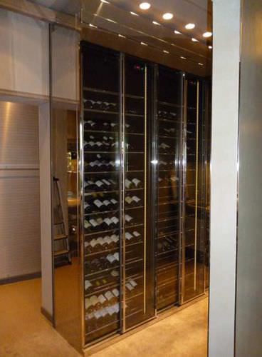 Cave à vin professionnelle - RITZ CARLTON WOLFSBURG - COFRAVIN - pose libre / en inox / sur mesure