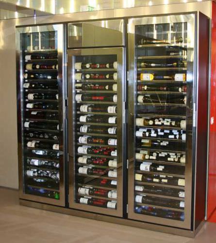 Cave à vin professionnelle - TIREL - COFRAVIN - encastrable / en laiton / sur mesure