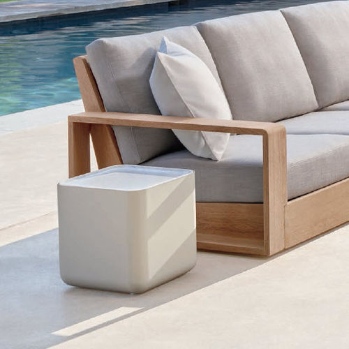 Table d'appoint contemporaine - REEF - SUTHERLAND - en aluminium / en marbre / avec piètement en aluminium