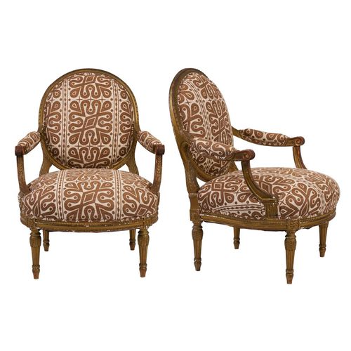 Fauteuil Louis XVI - PAIR OF 19TH C.  - F. SCHUMACHER & CO. - en soie / en noyer / tapissé