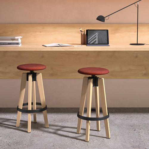 Tabouret minimaliste - MAKSIM - Andreu World - en cuir / en contreplaqué / en fonte d'aluminium