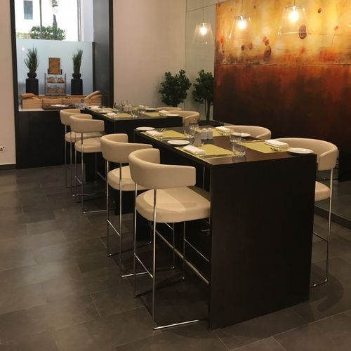 Tabouret de bar contemporain - TAURO - Andreu World - en cuir / en tissu / en acier