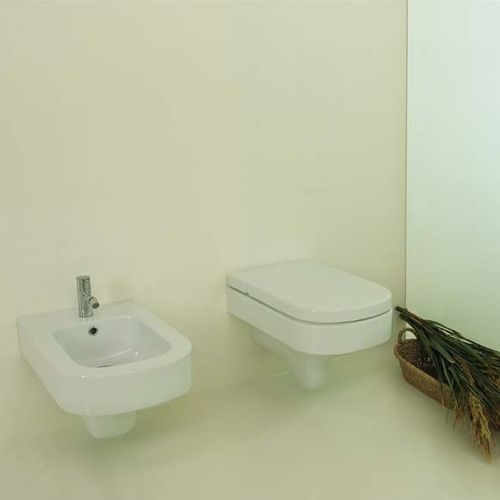 WC suspendu - WELLCOME - Rapsel International Srl - en céramique / moderne