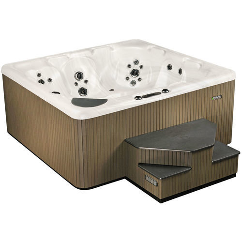 Spa hors-sol - 740 - Beachcomber Hot Tubs - carré / 5 places / d'extérieur